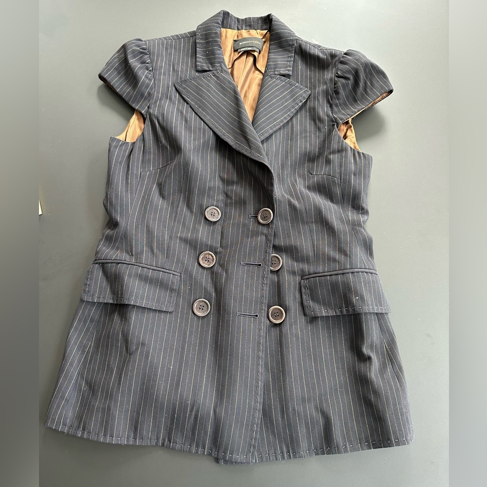 Short sleeve blazer